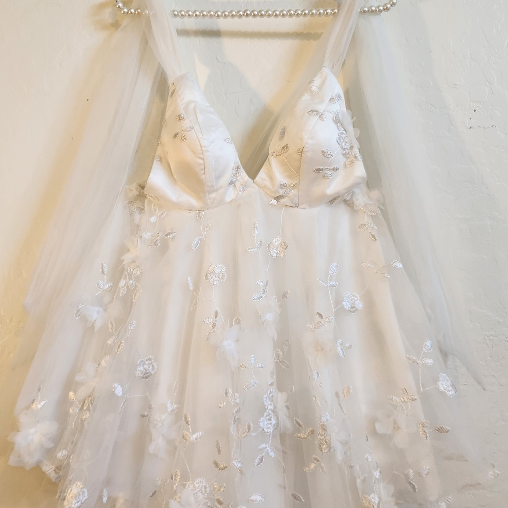 Selfie Leslie Ivory Dress with Floral Details